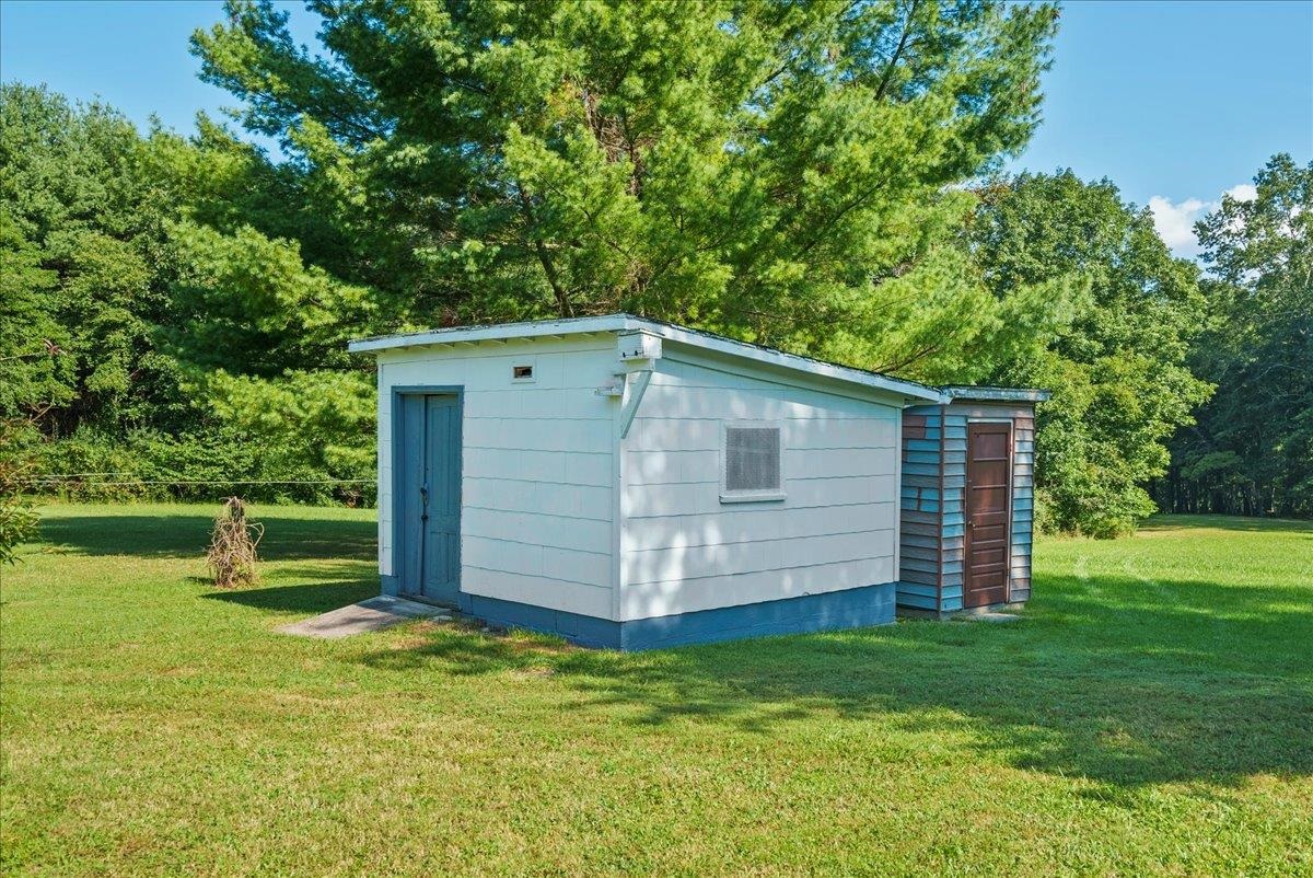60 Pond Gap Ln