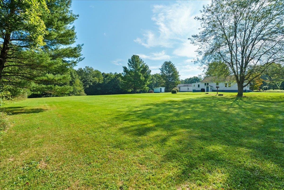 60 Pond Gap Ln