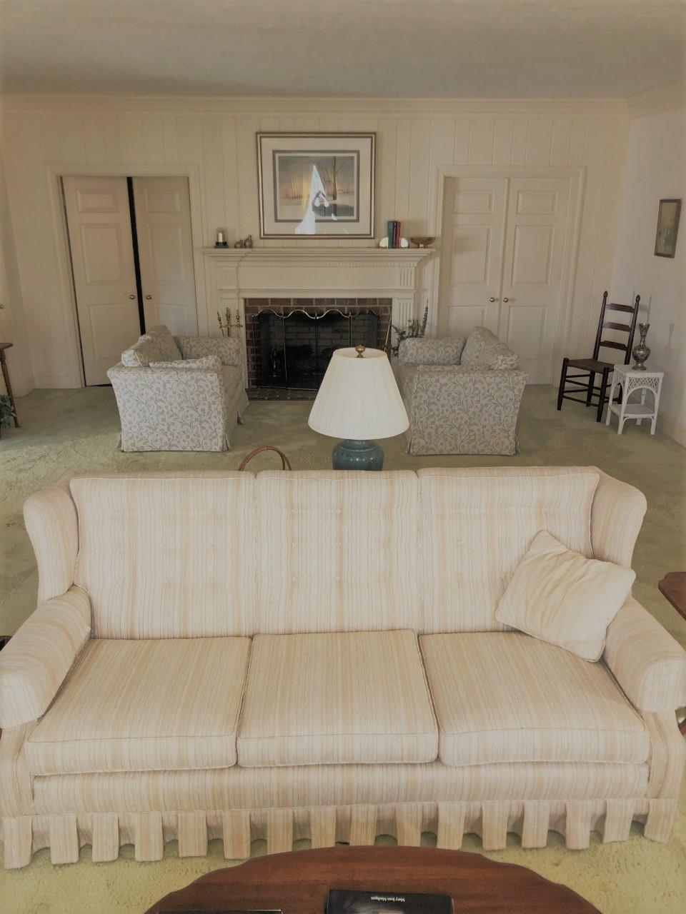 817 Old White Bridge Rd