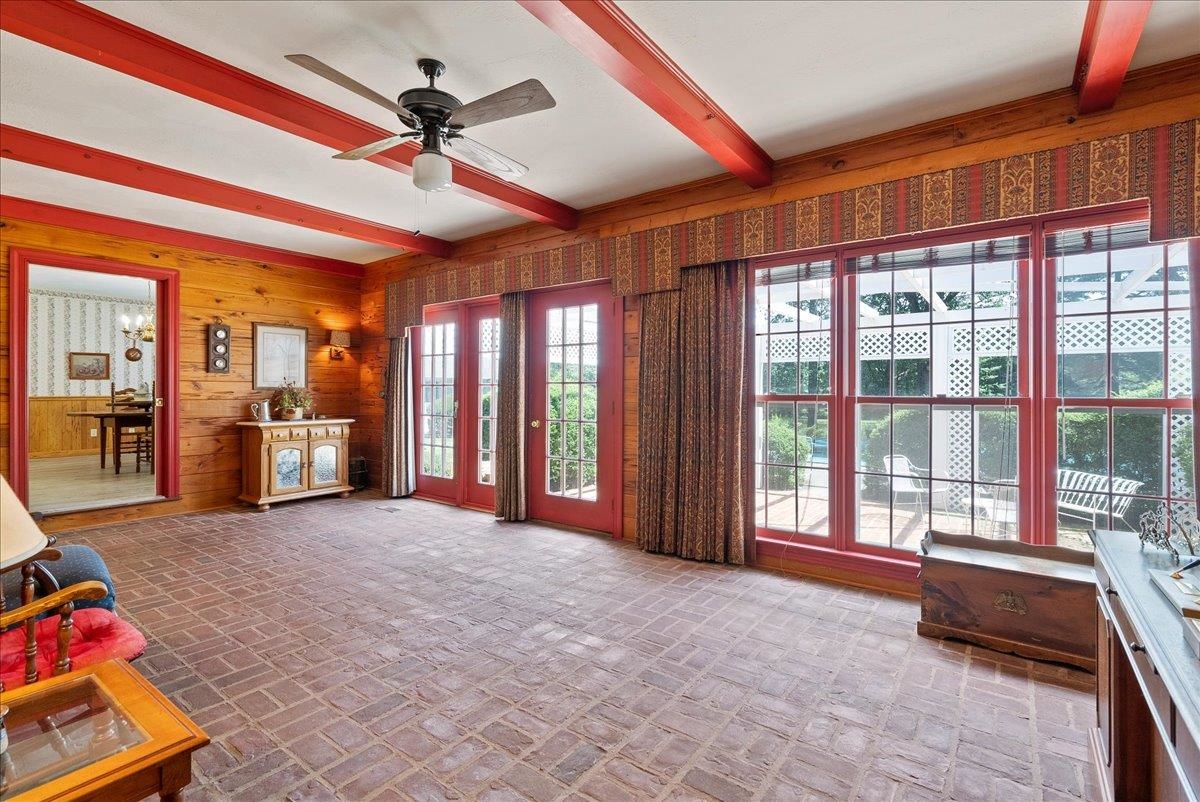 817 Old White Bridge Rd