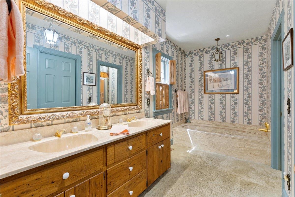 817 Old White Bridge Rd