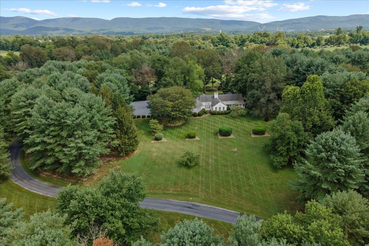 817 Old White Bridge Rd