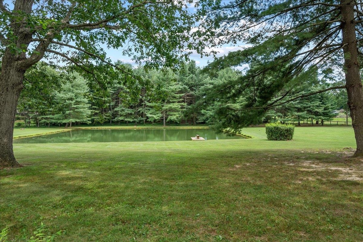 817 Old White Bridge Rd