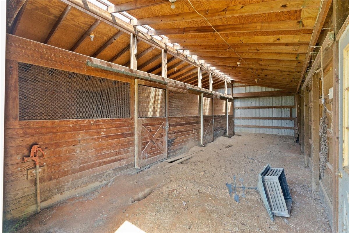 817 Old White Bridge Rd