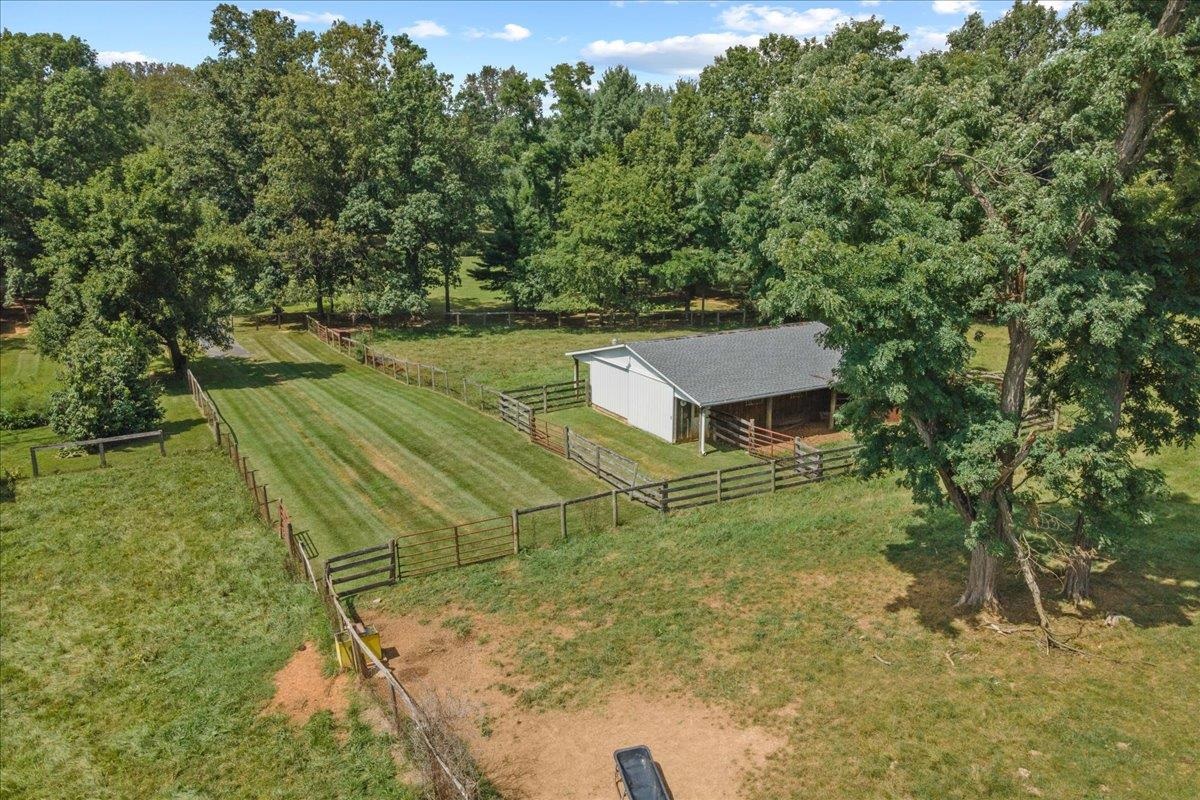 817 Old White Bridge Rd