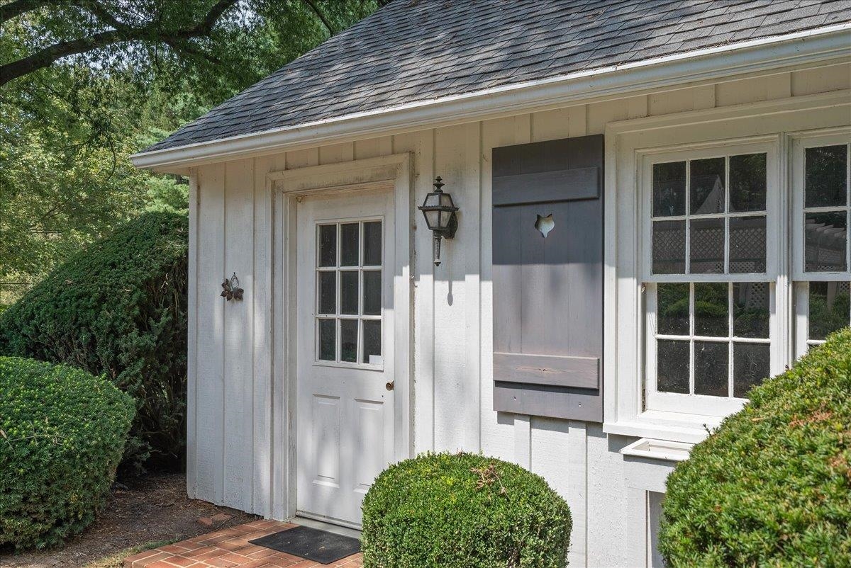 817 Old White Bridge Rd