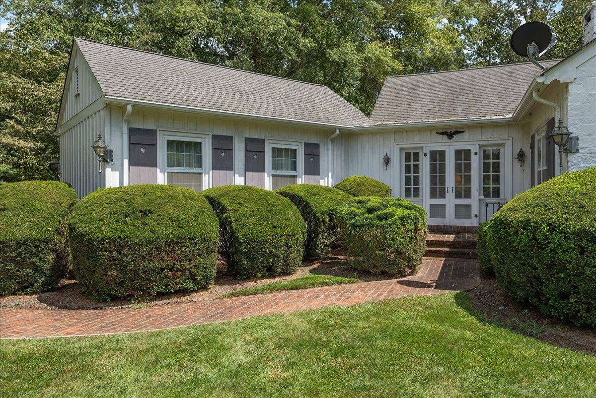 817 Old White Bridge Rd