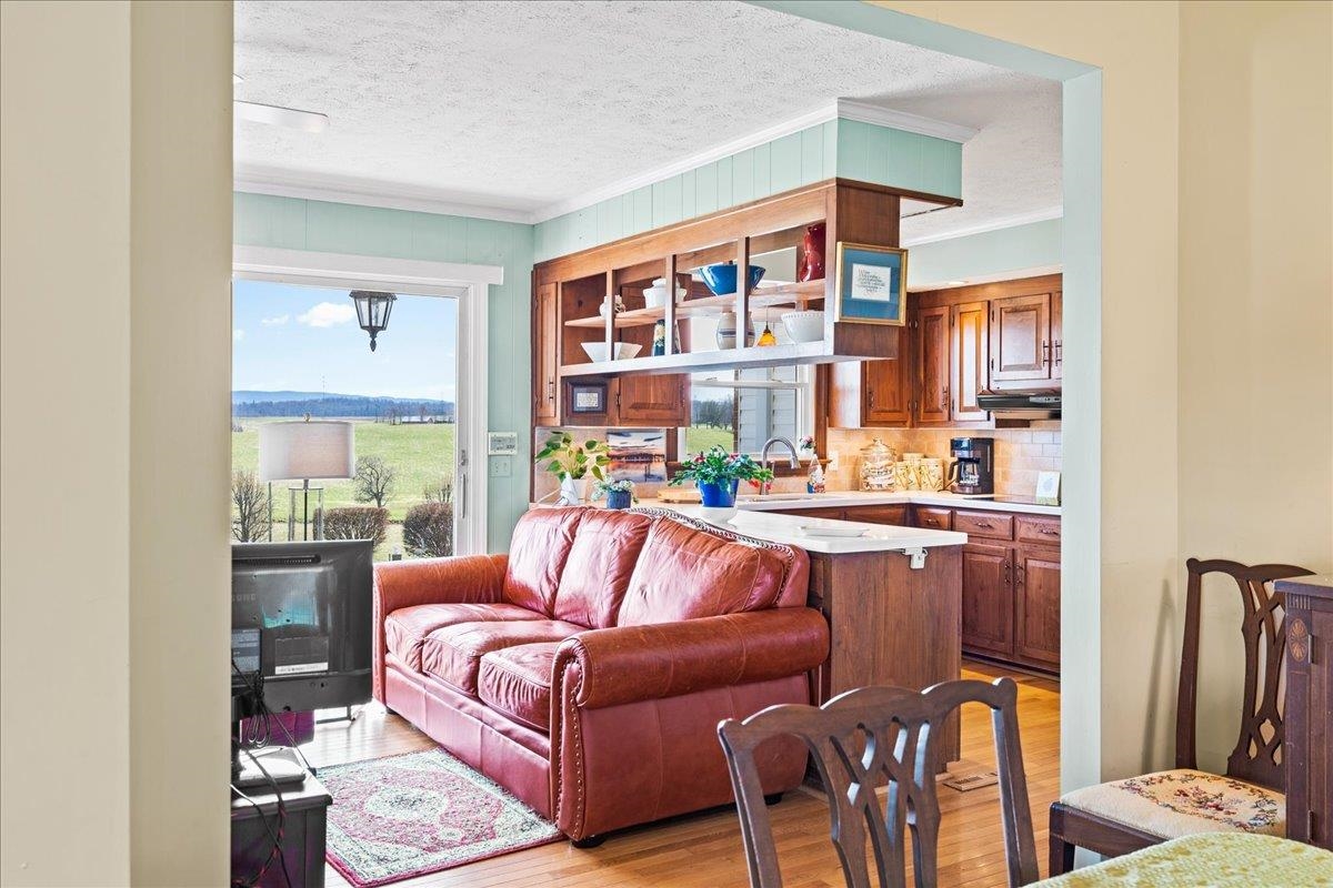 1308 Long Meadow Rd