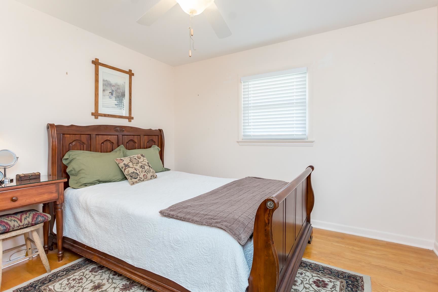 1299 Lyle Ave