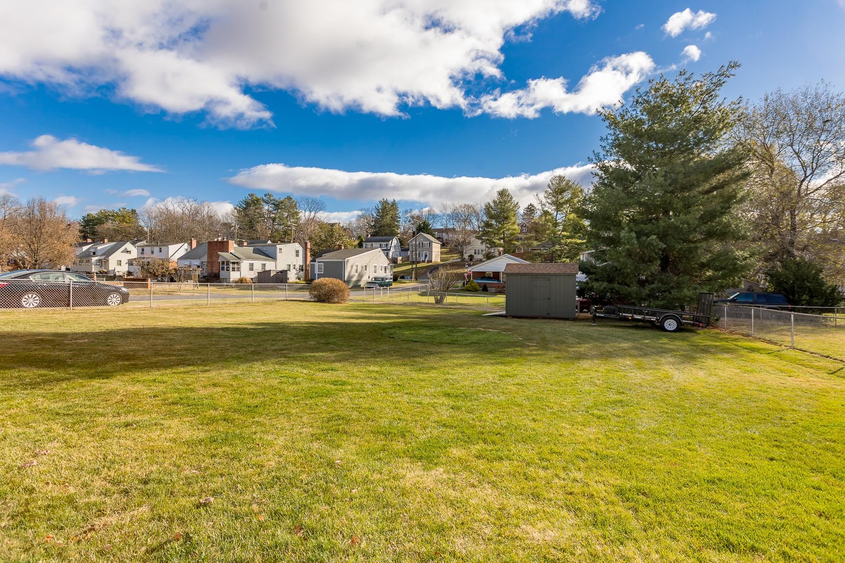 1299 Lyle Ave