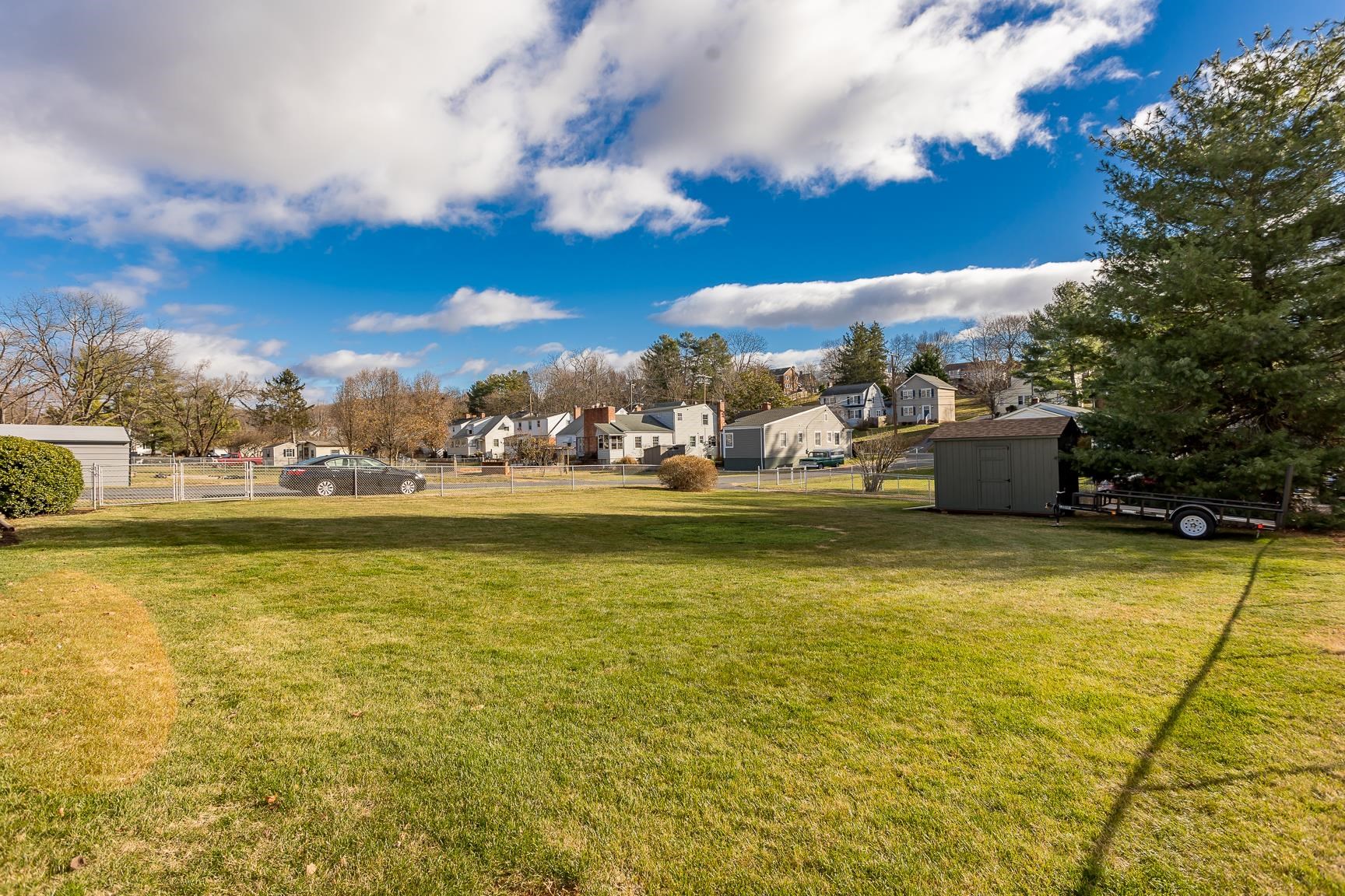 1299 Lyle Ave