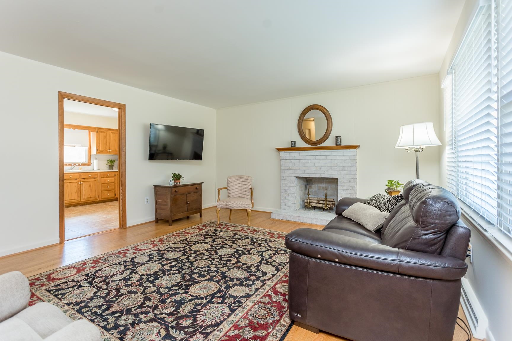 1299 Lyle Ave