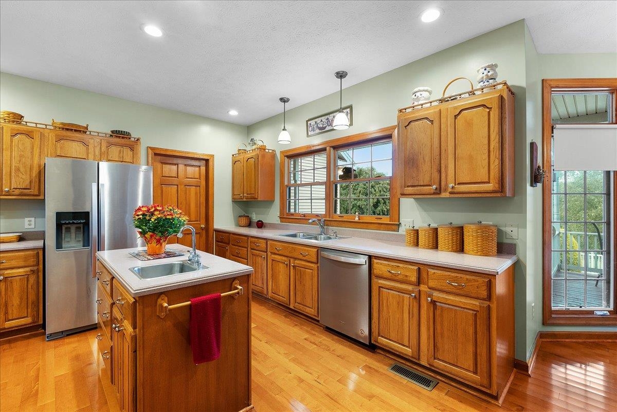 38 Teaberry Ct