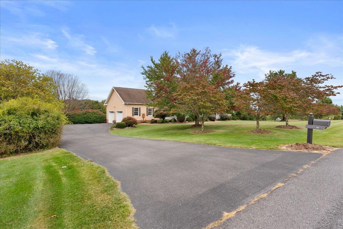 38 Teaberry Ct