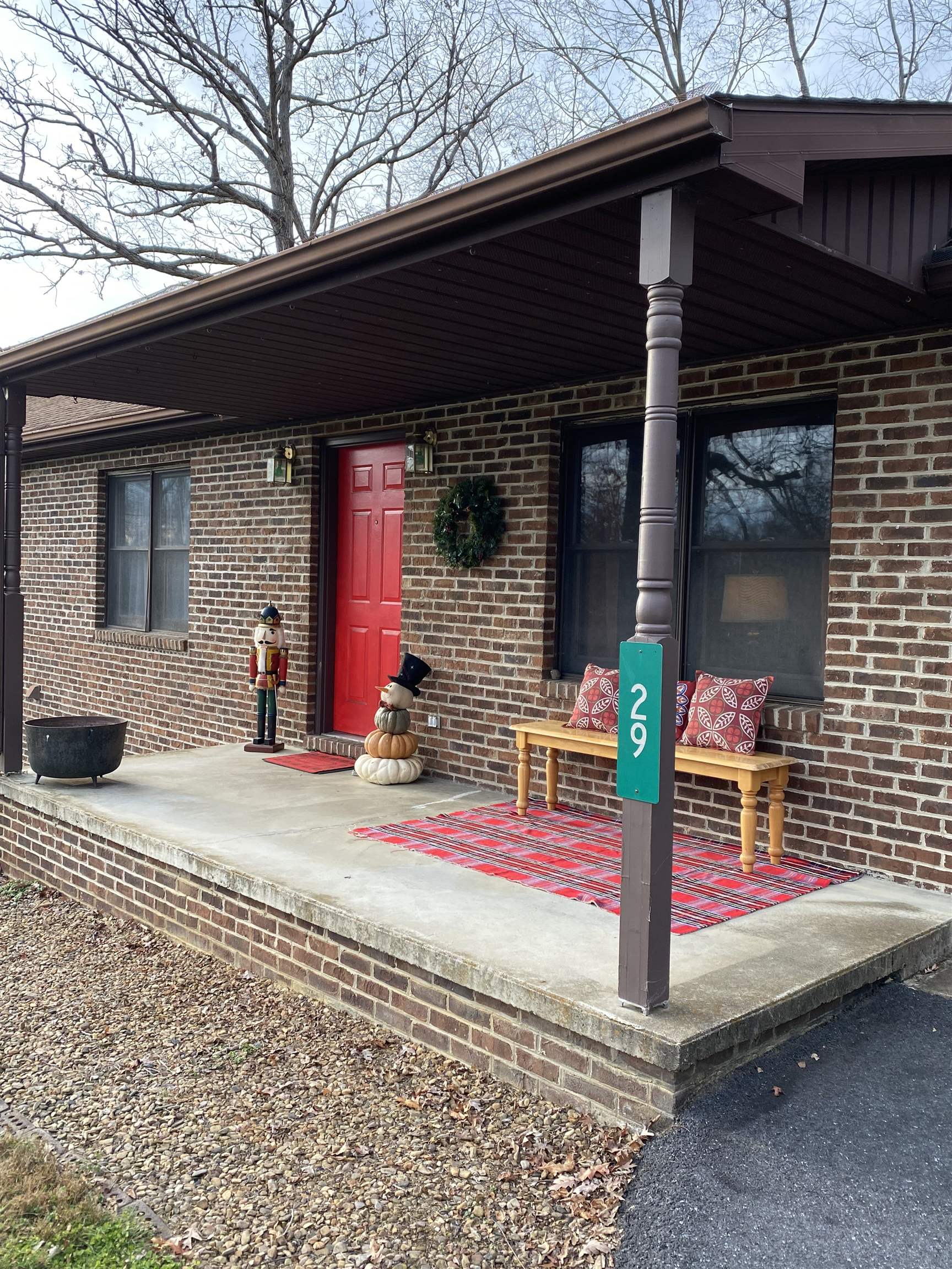 29 Dogwood Ln