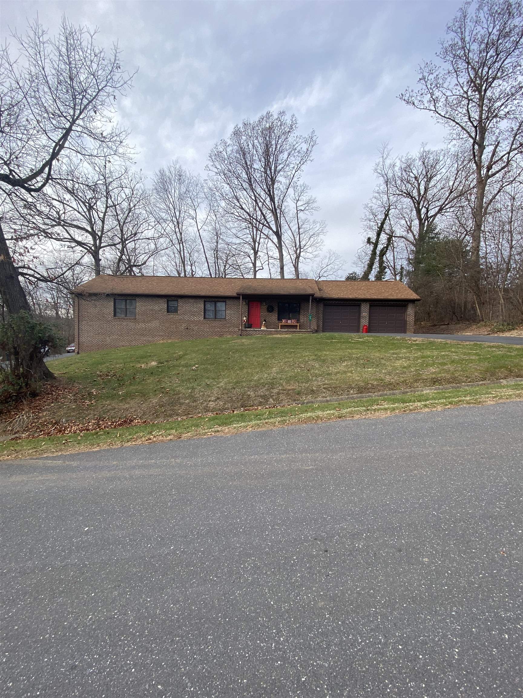 29 Dogwood Ln