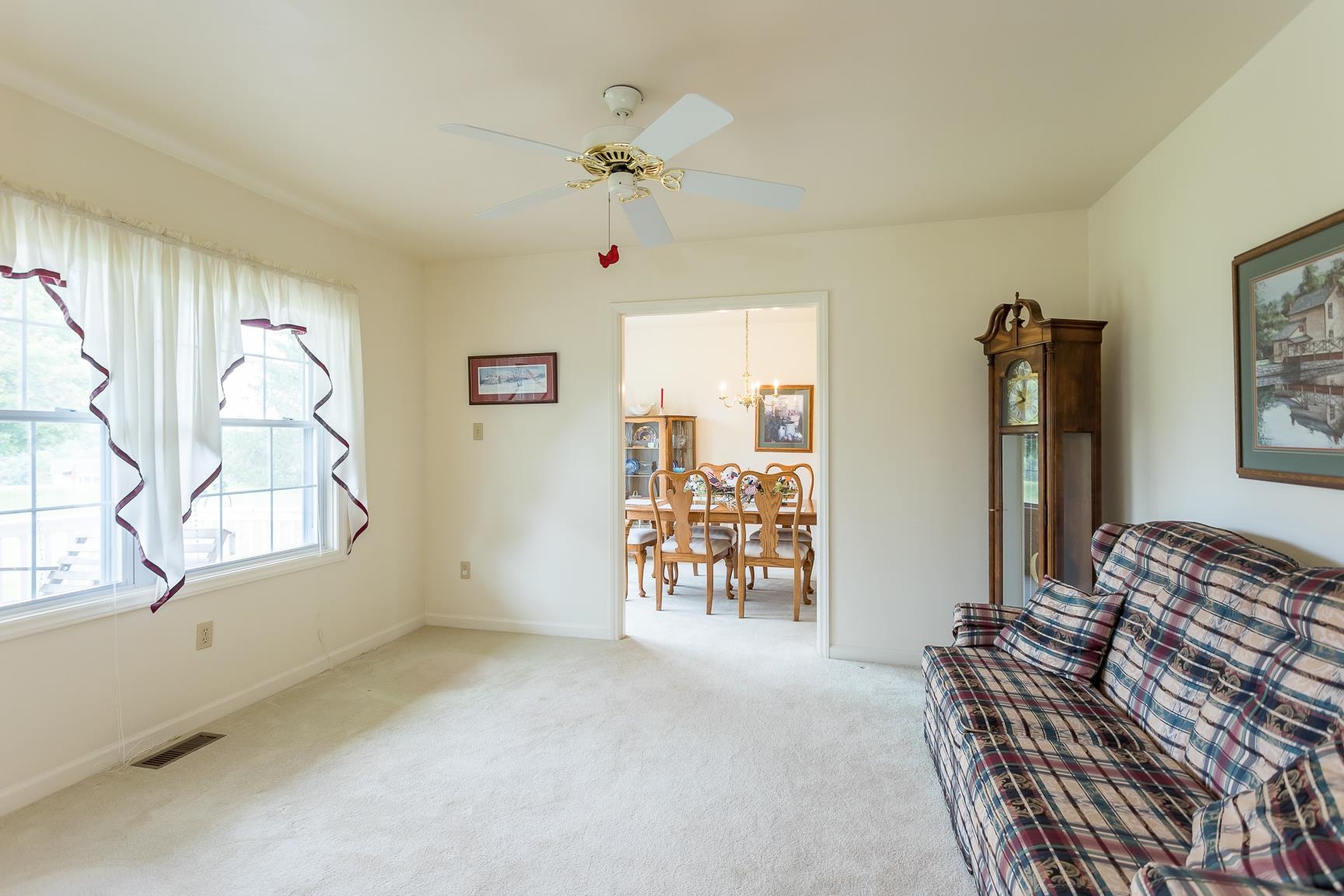 53 Teaberry Ct