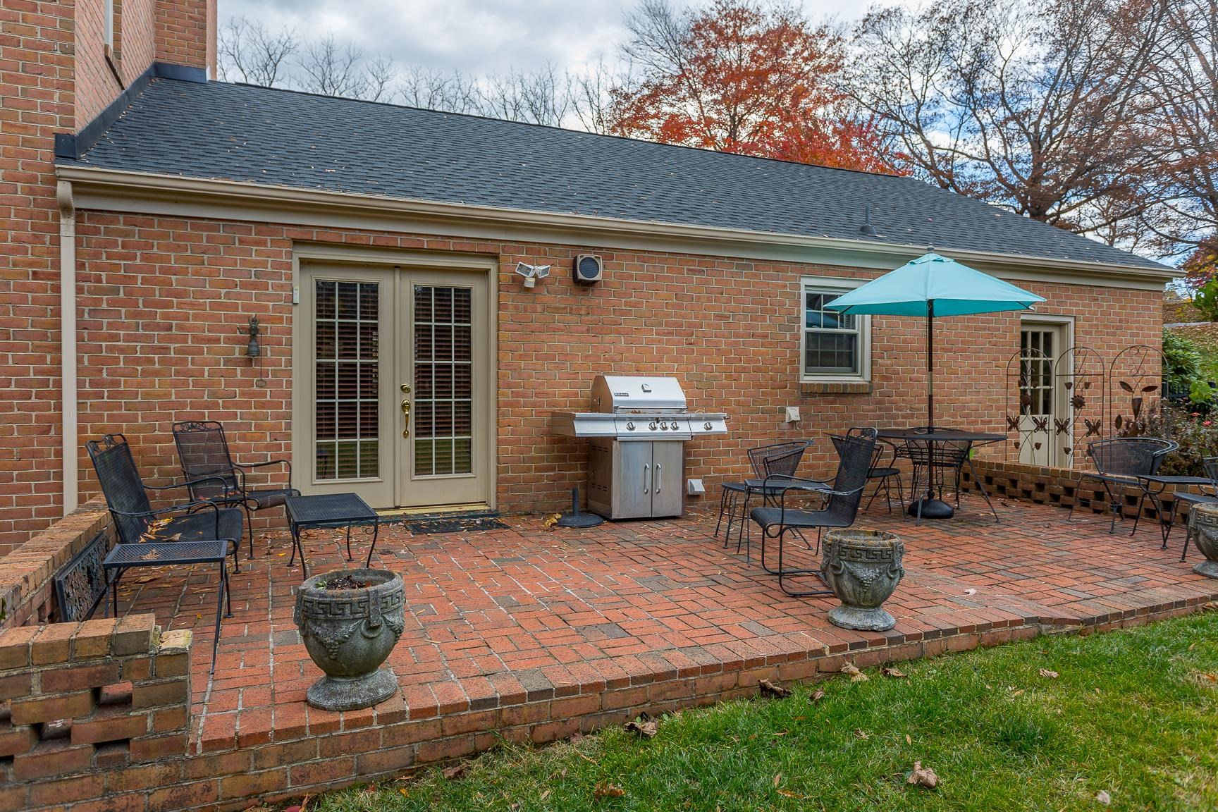229 Taylor St