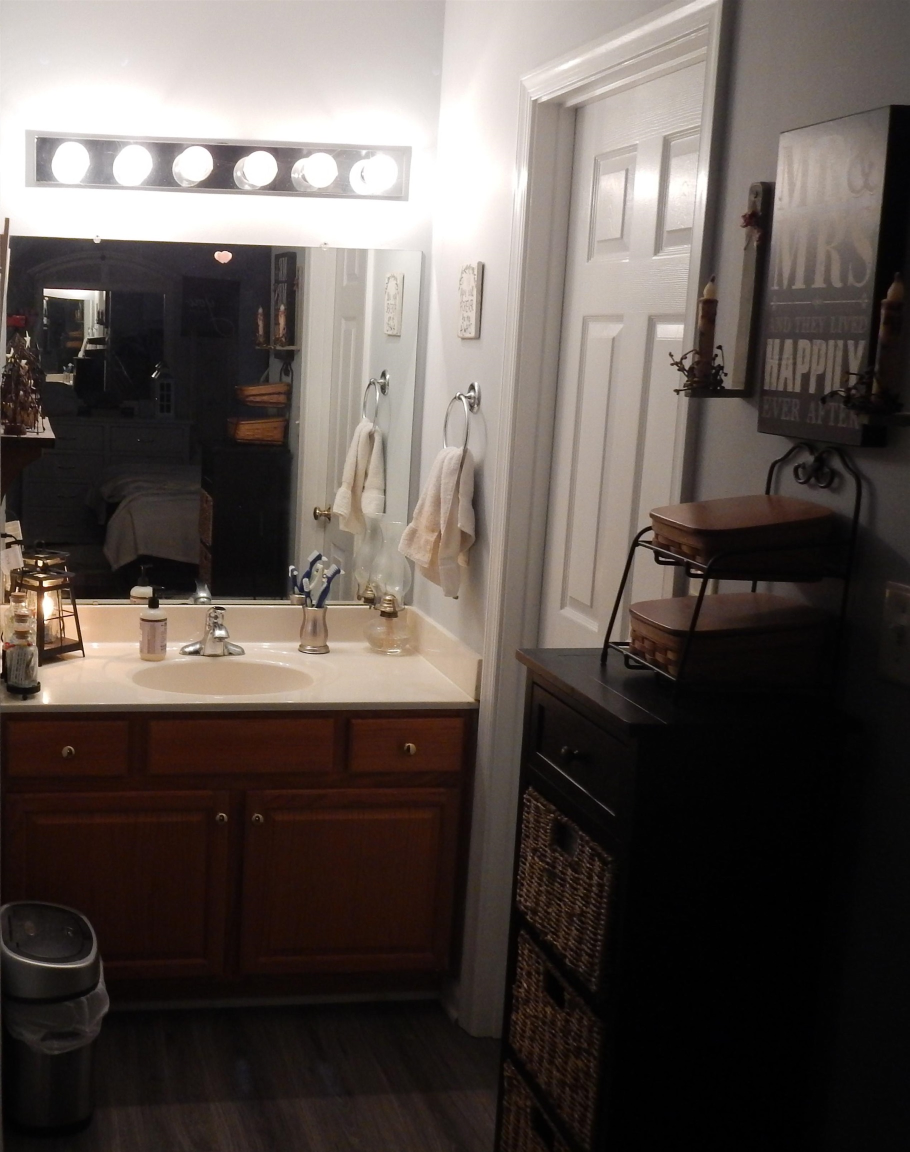 3983 Lyndhurst Rd