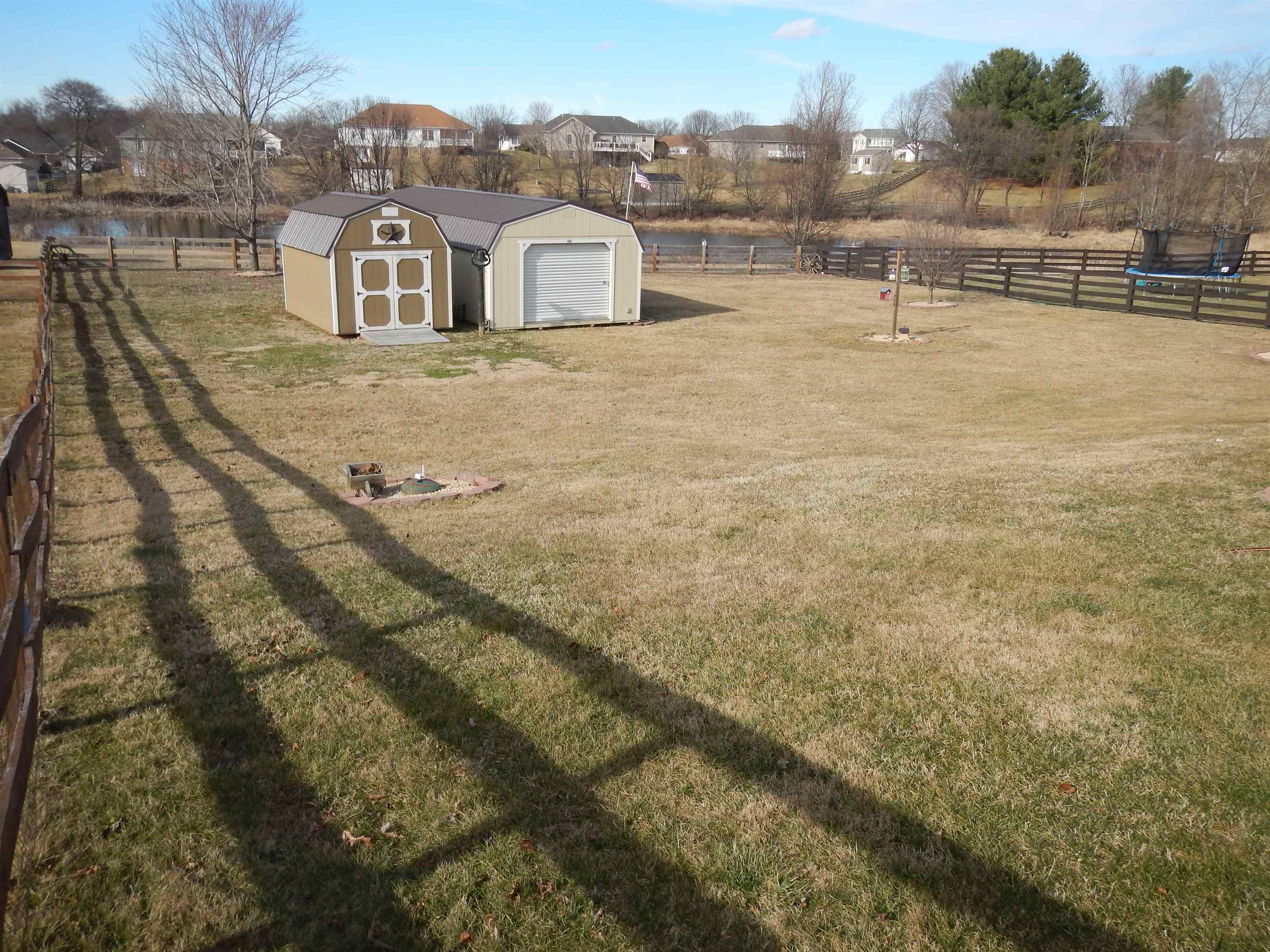 3983 Lyndhurst Rd