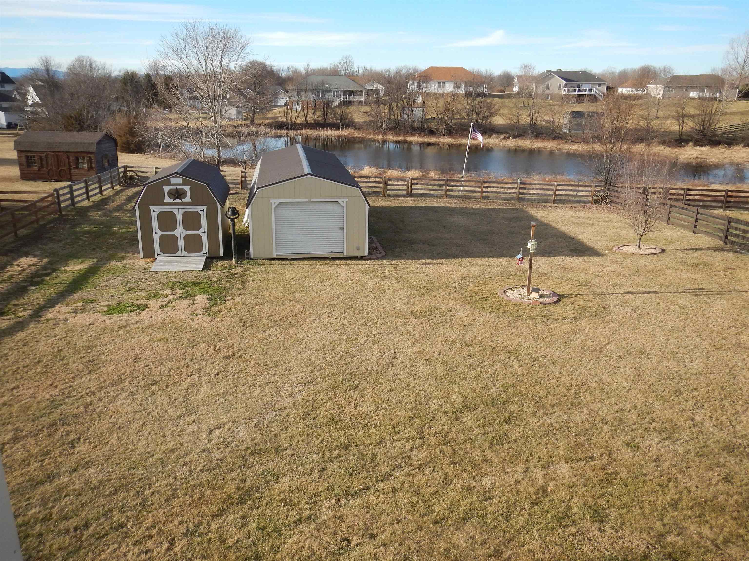 3983 Lyndhurst Rd