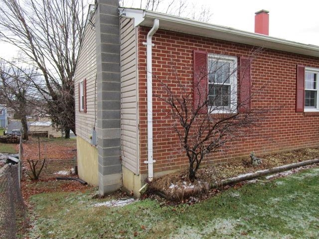 322 Sharon Ln