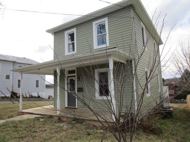 126 Thompson St