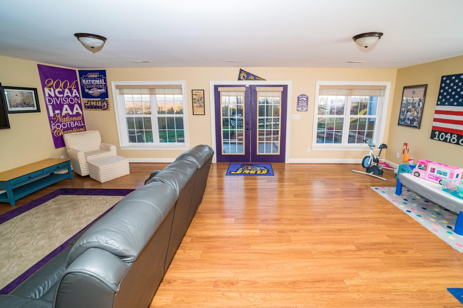 13 Perryville Ct