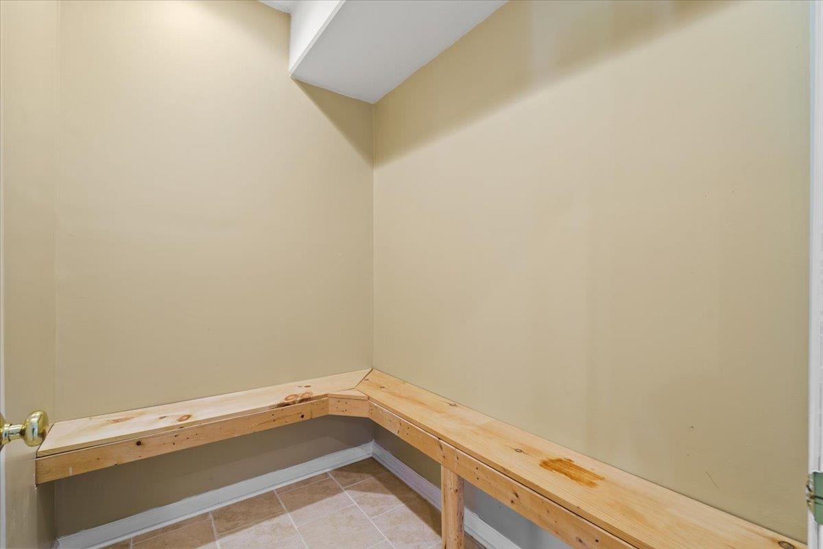 104 Shawn Cir
