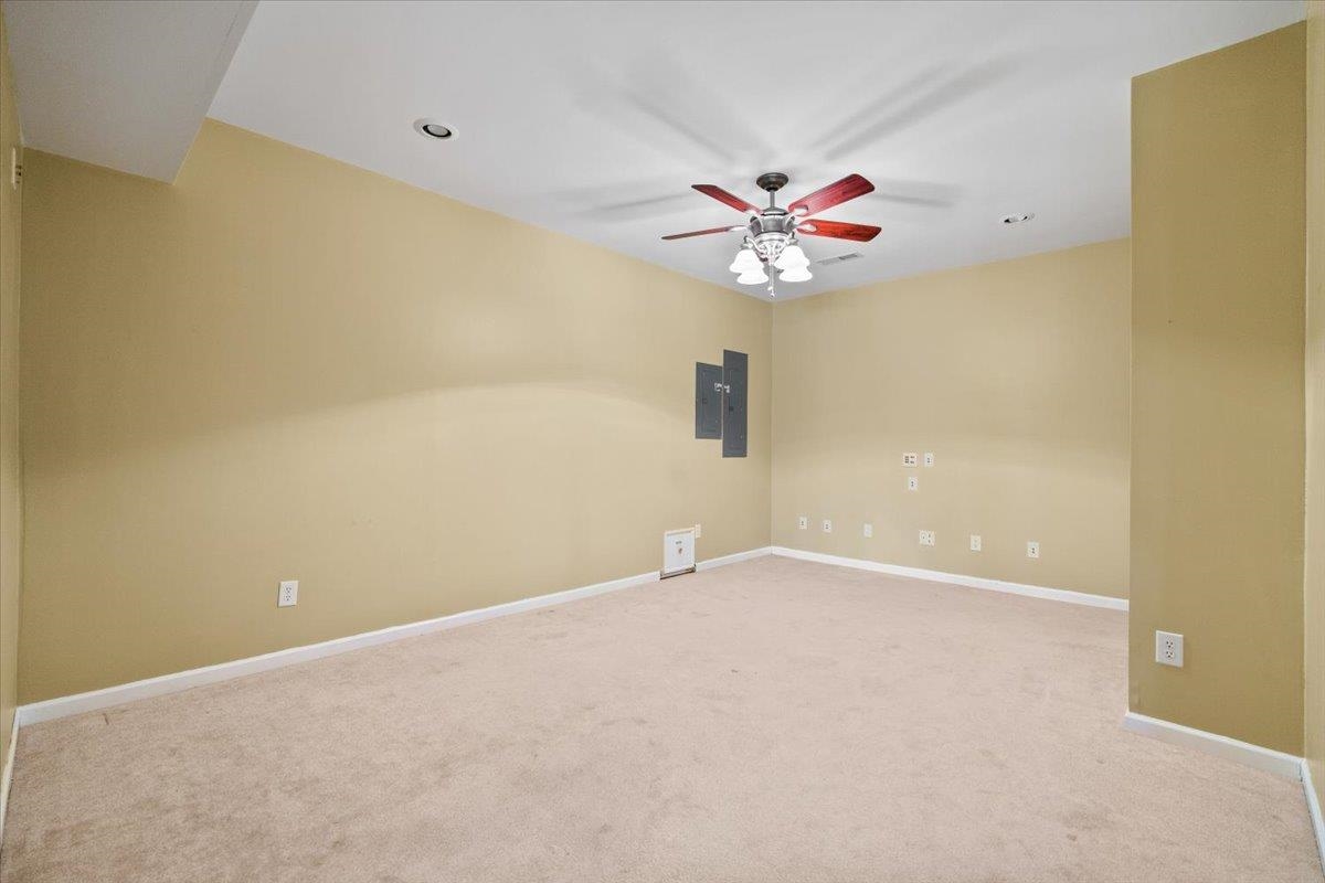 104 Shawn Cir