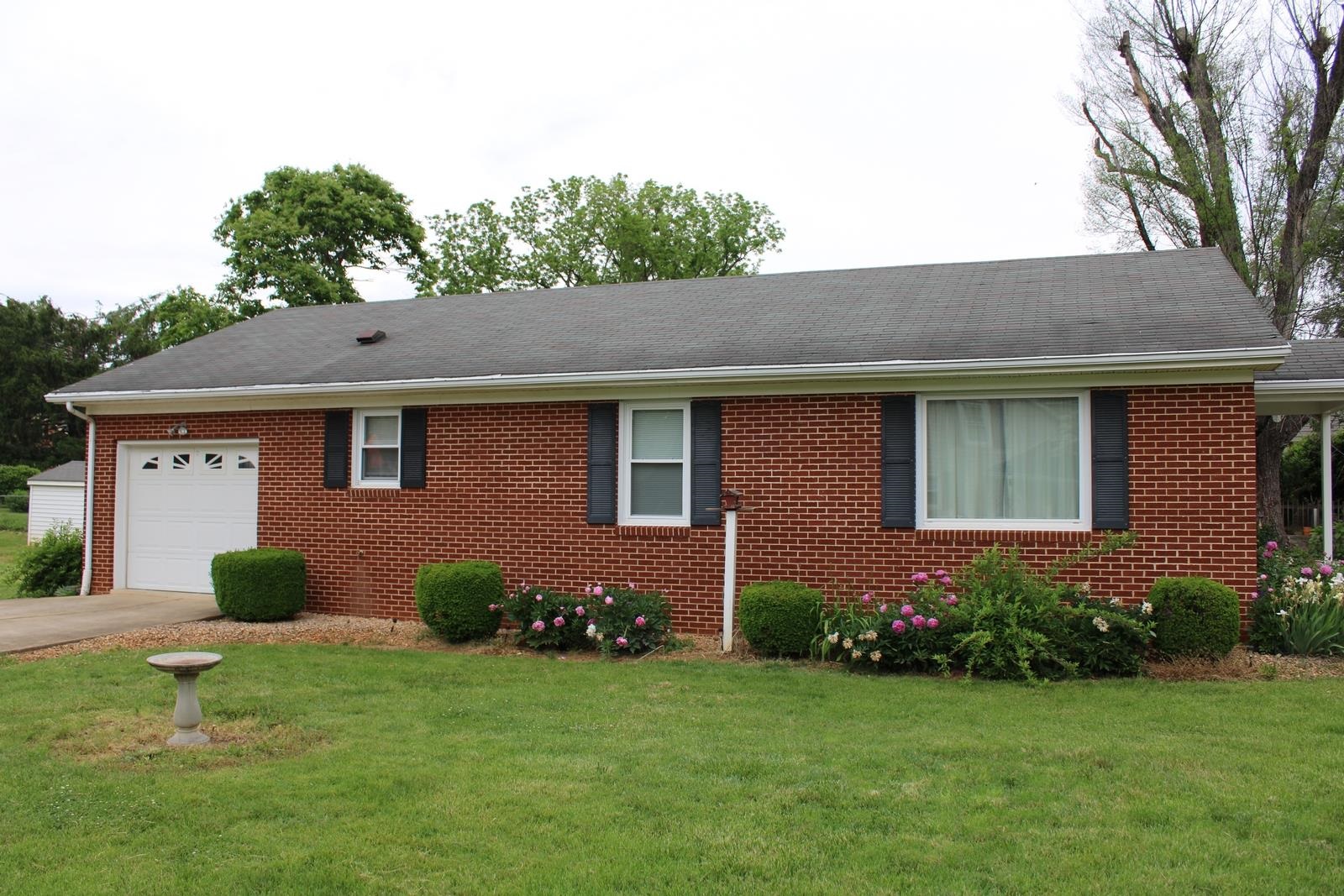 1400 Springhill Rd