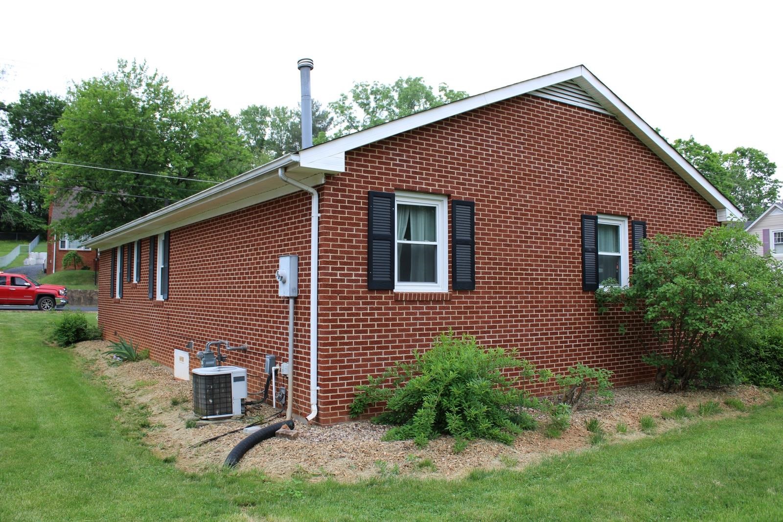 1400 Springhill Rd