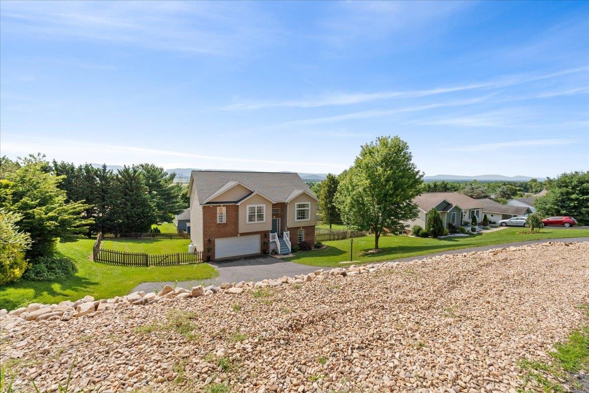 155 Valley View Ave