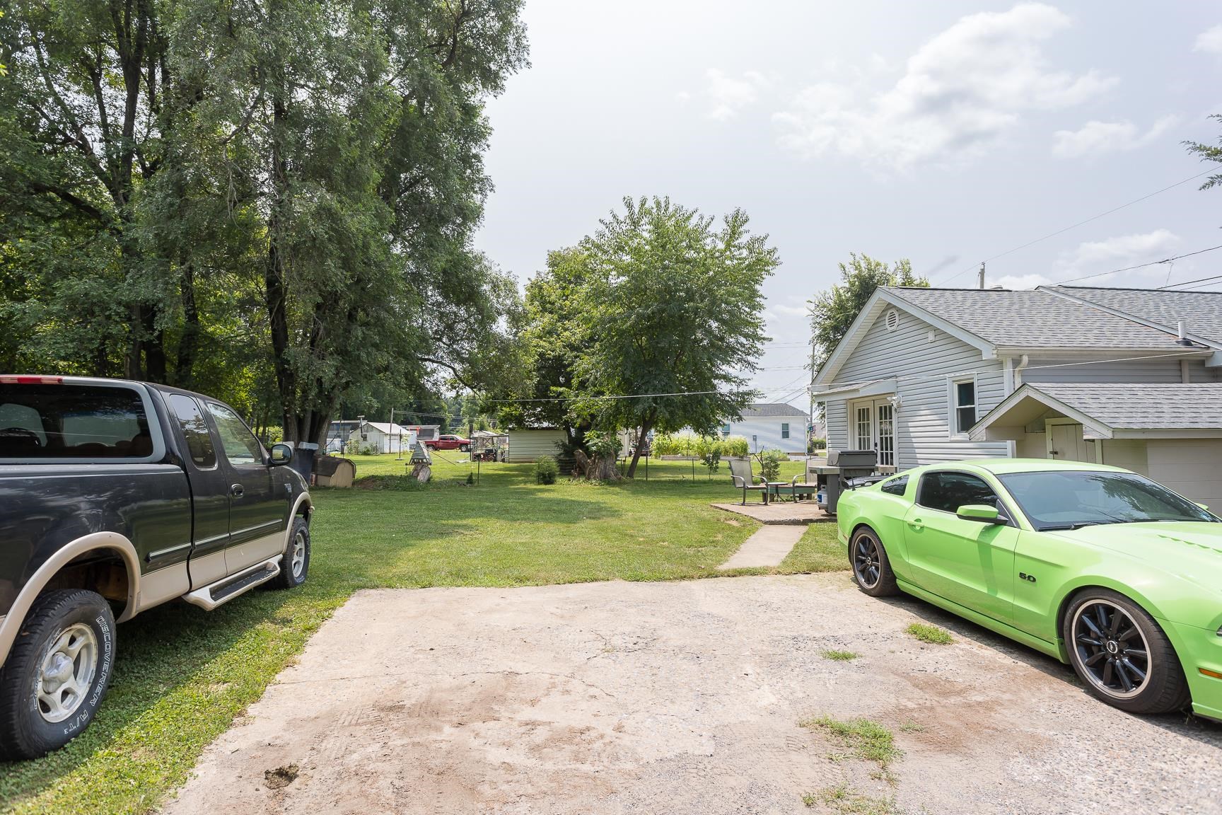 9 Bradley Ln