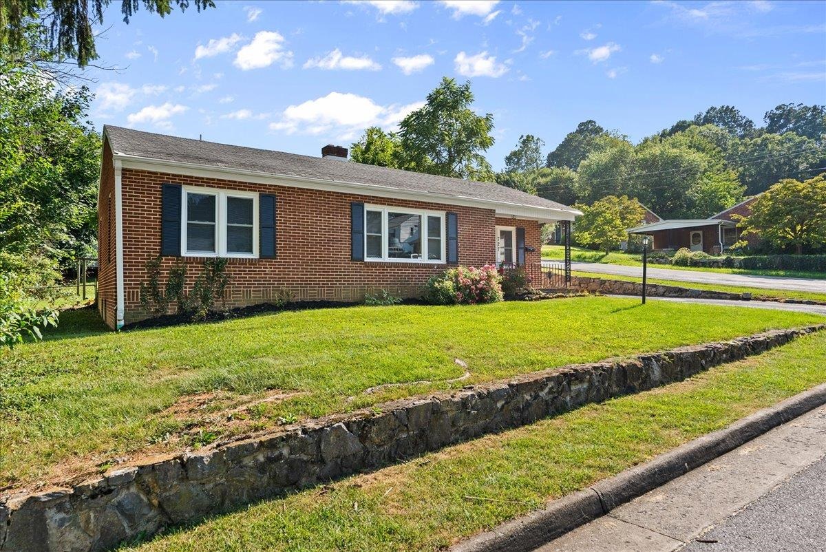 727 Cherry Hill Dr