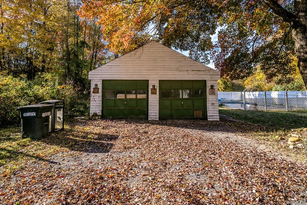345 Lake Dr