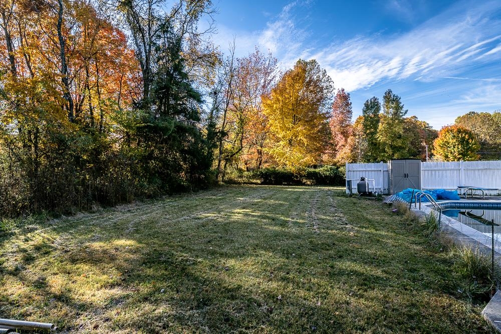 345 Lake Dr