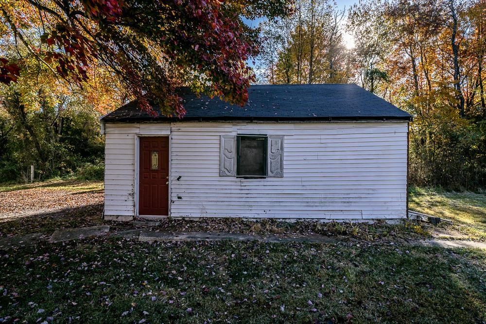 345 Lake Dr