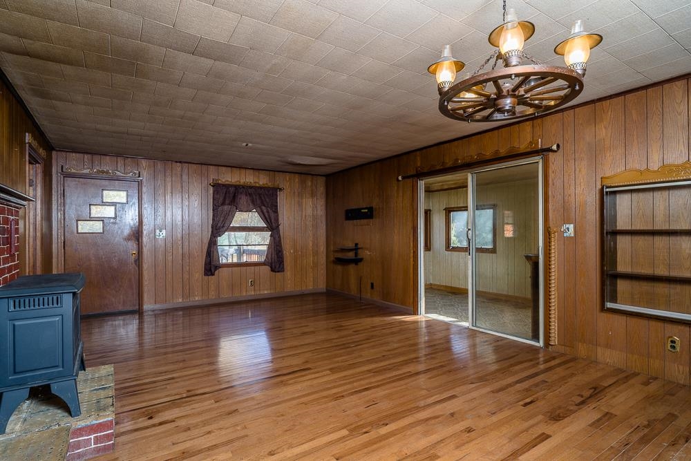 345 Lake Dr