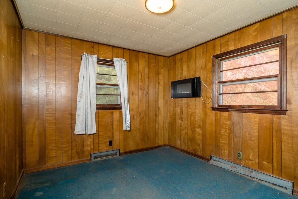 345 Lake Dr