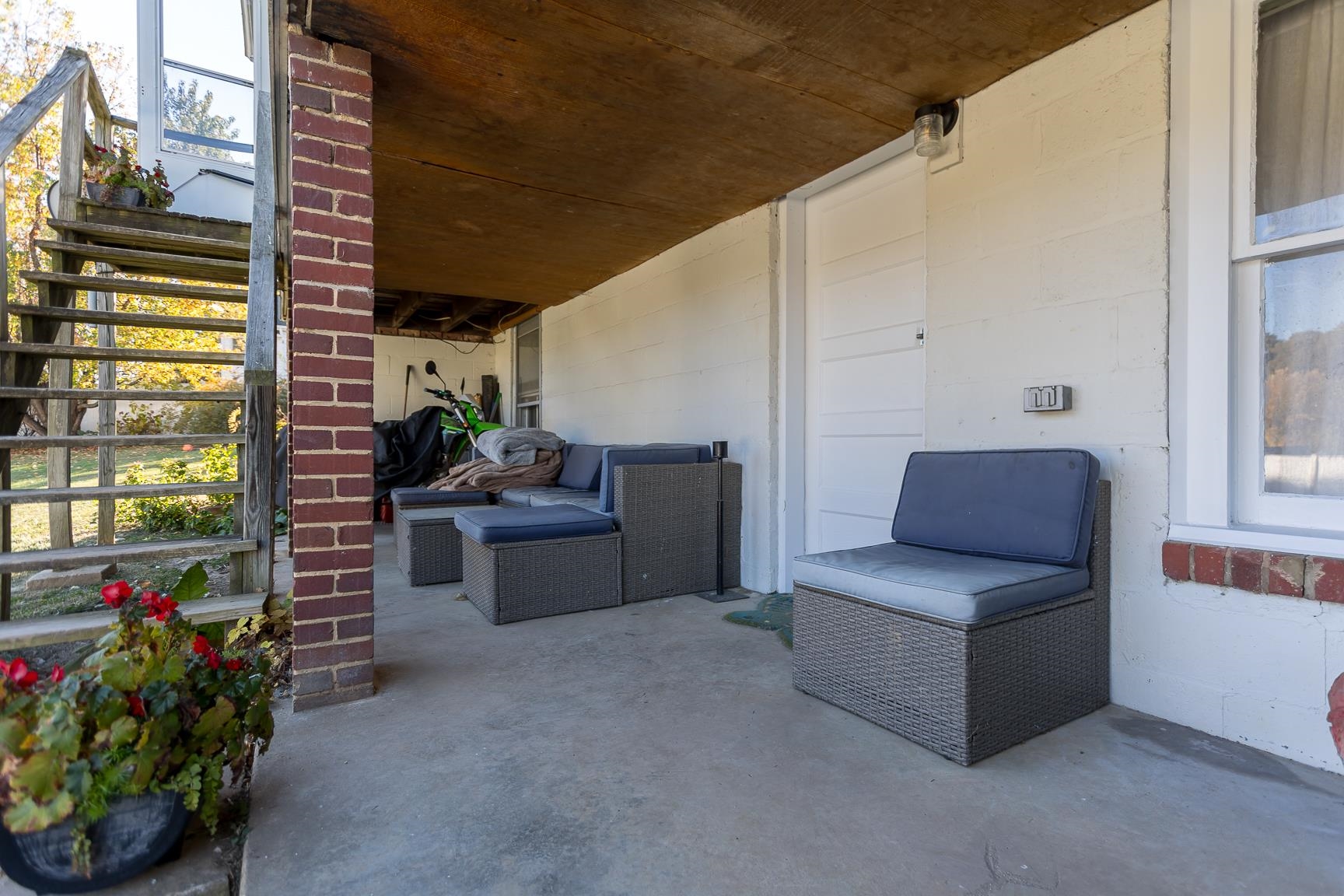 323 Grubert Ave