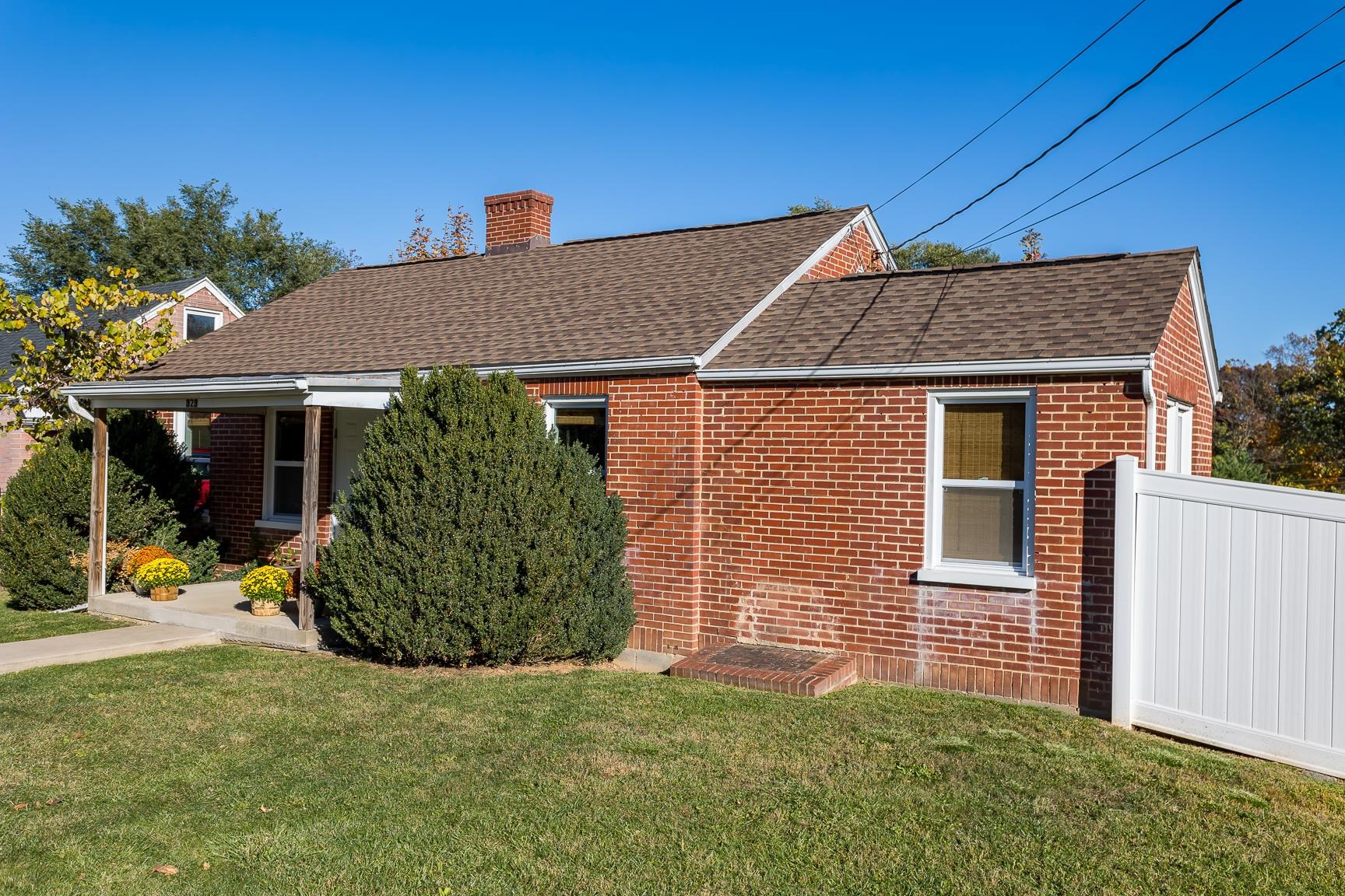 323 Grubert Ave