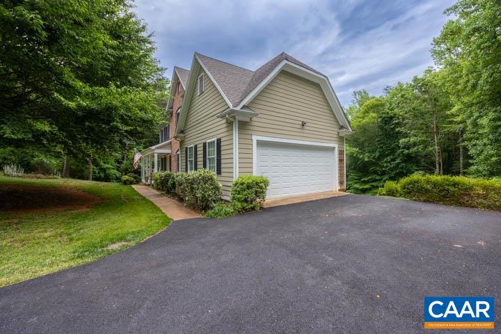 2140 Quail Run Ln