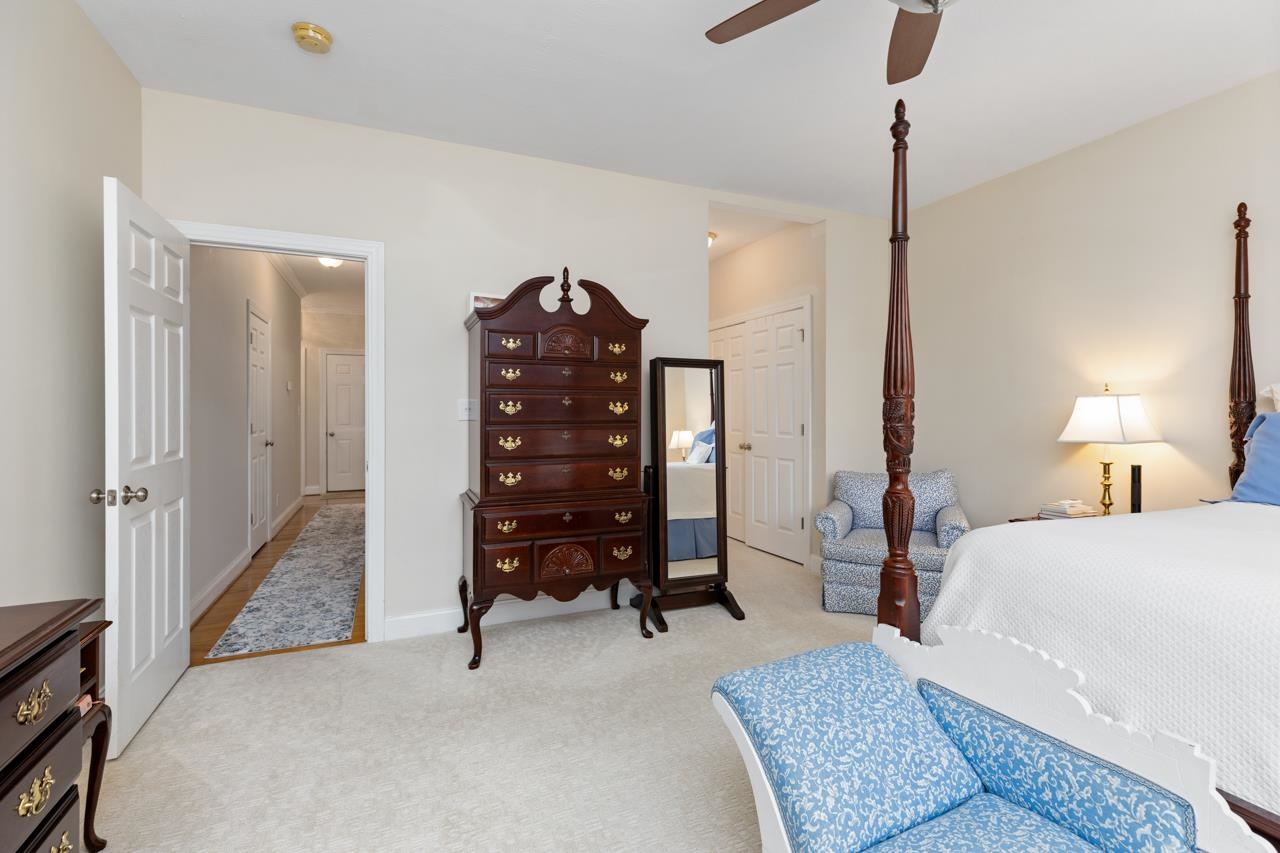 77 Whispering Oaks Dr
