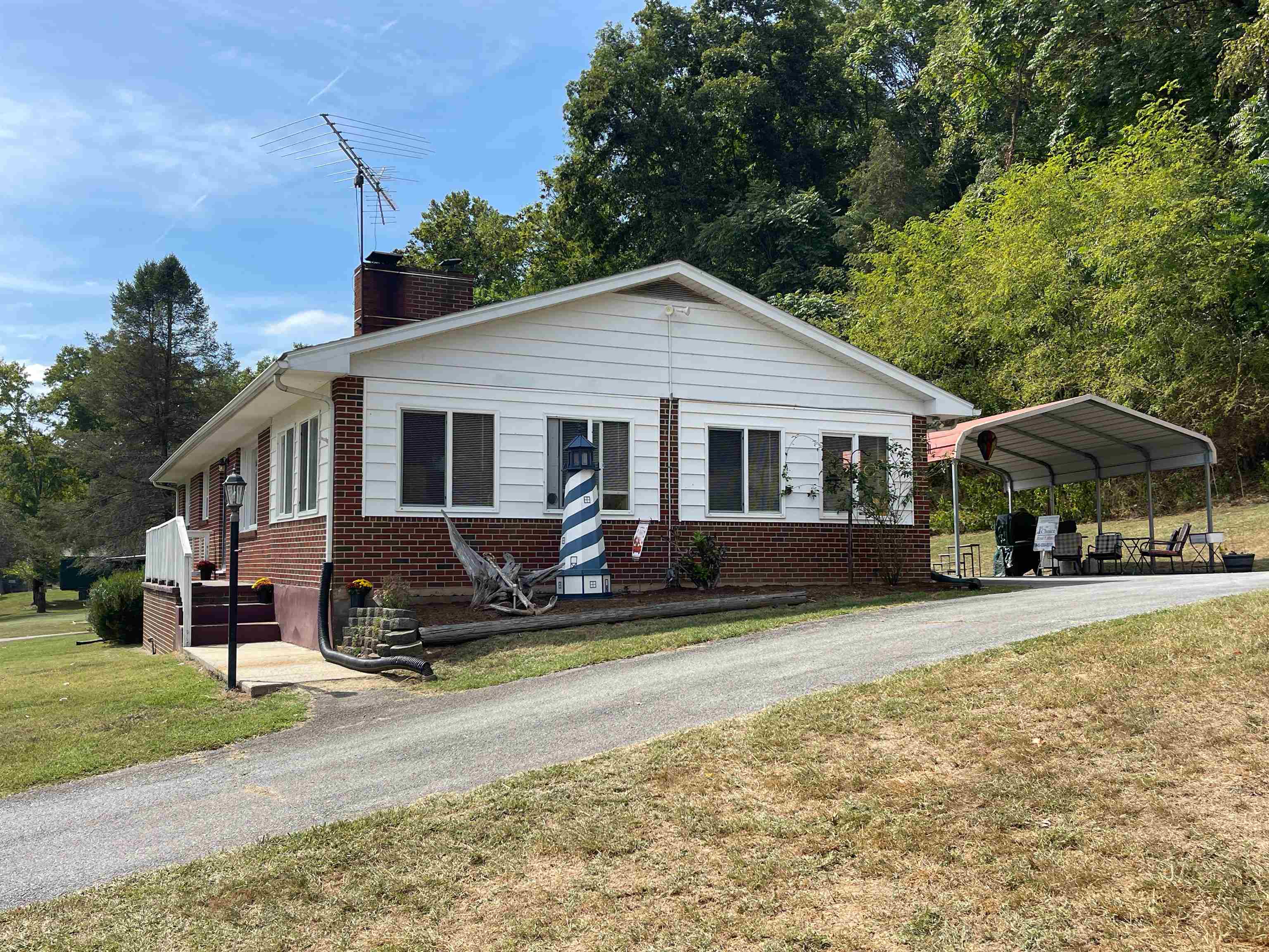 152 Keyes Mill Rd