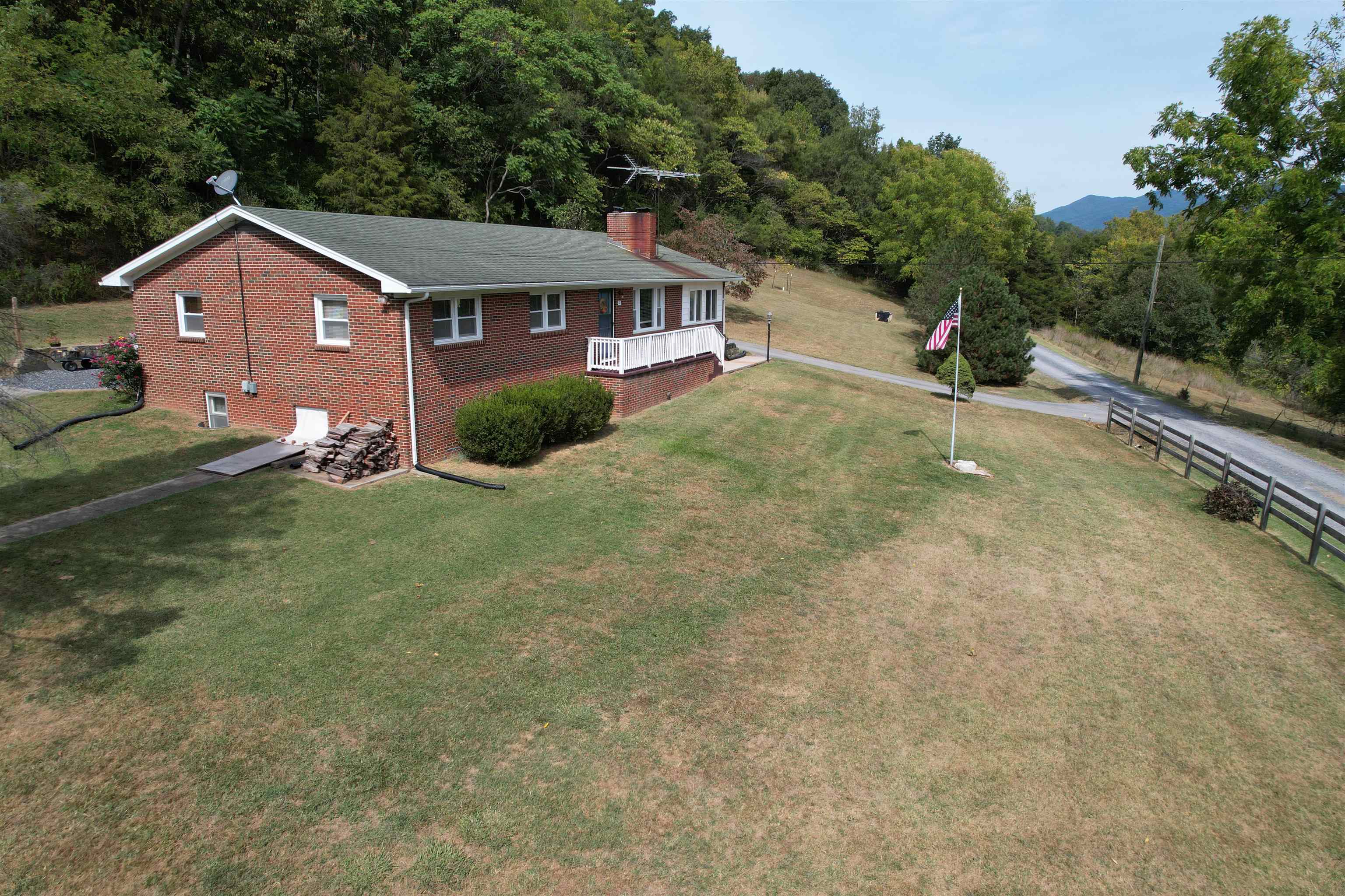 152 Keyes Mill Rd