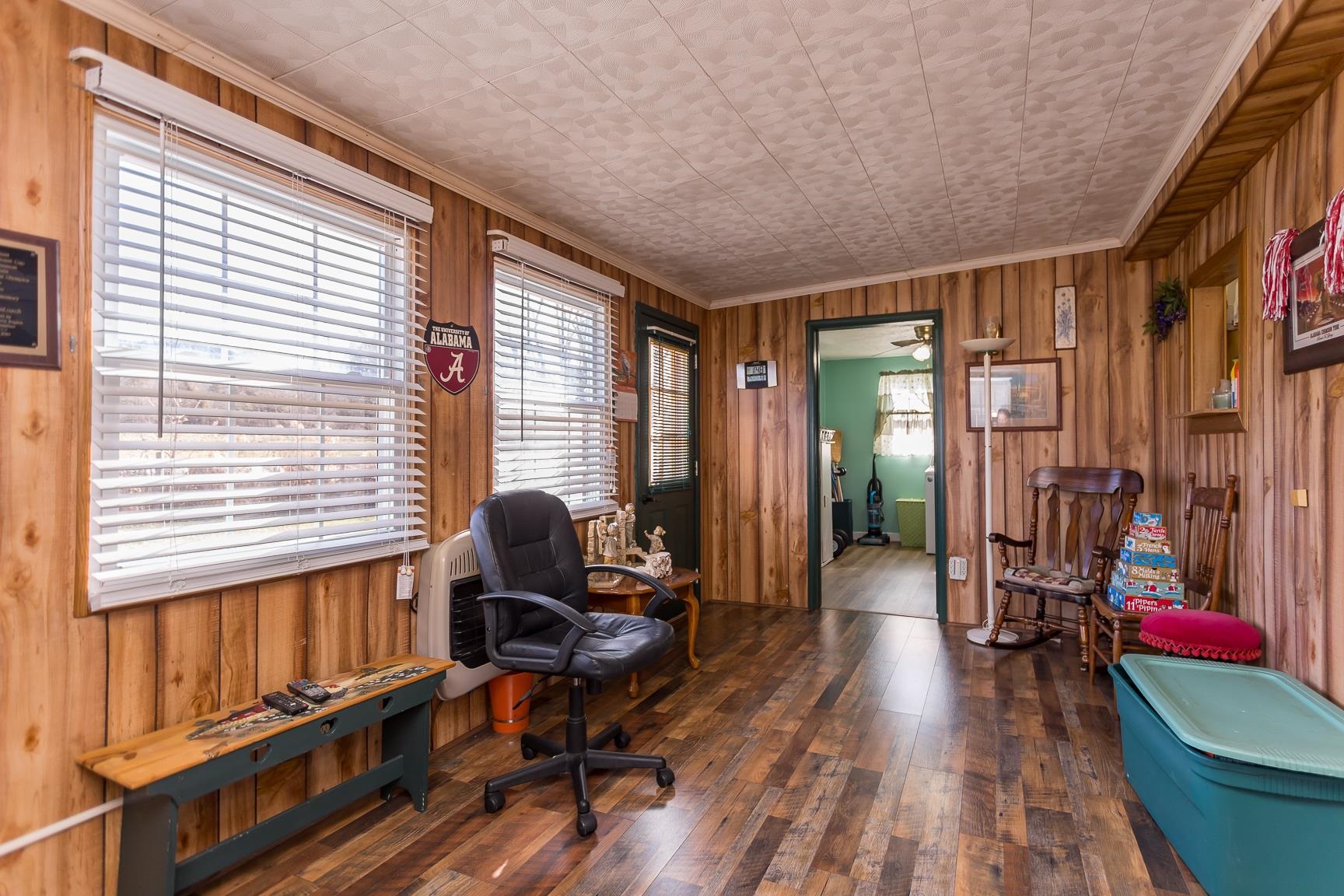 2518 Estaline Valley Rd