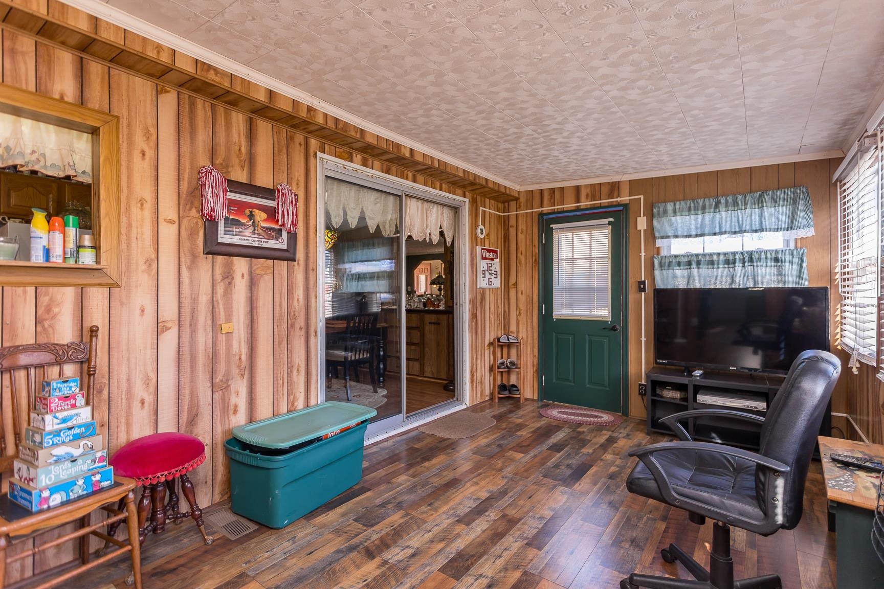 2518 Estaline Valley Rd