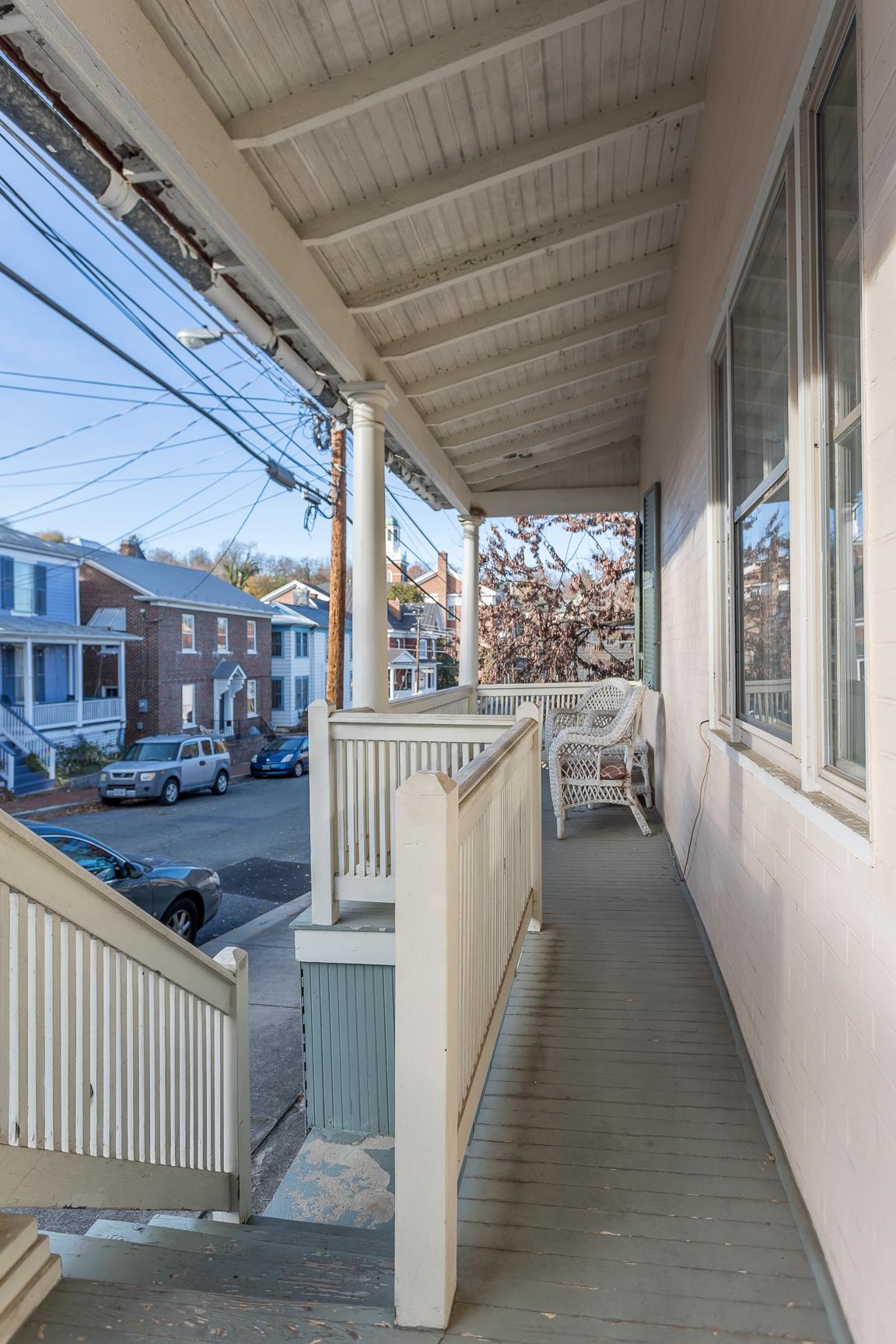 11 Saint Clair St S