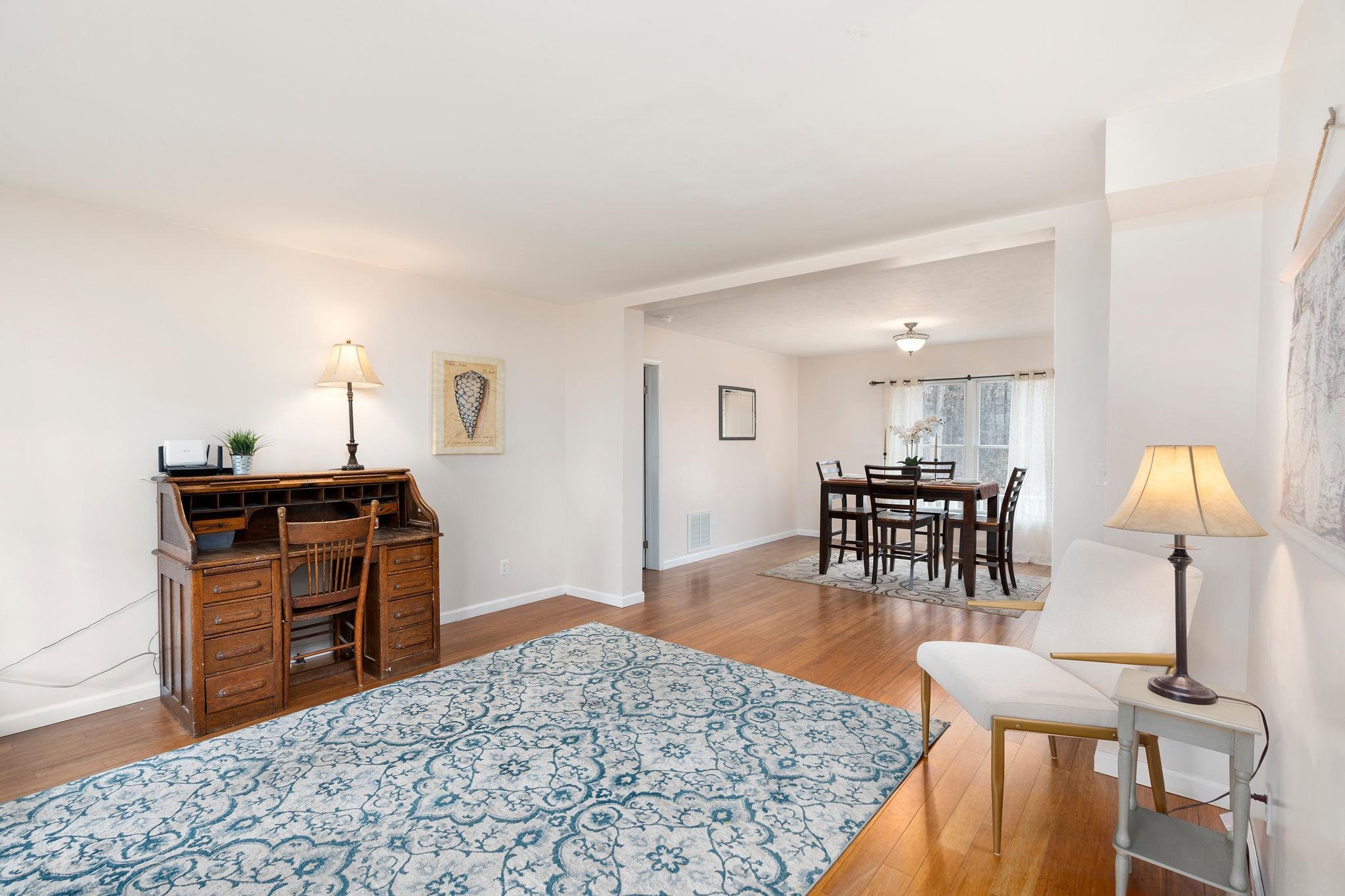 2429 East Side Hwy